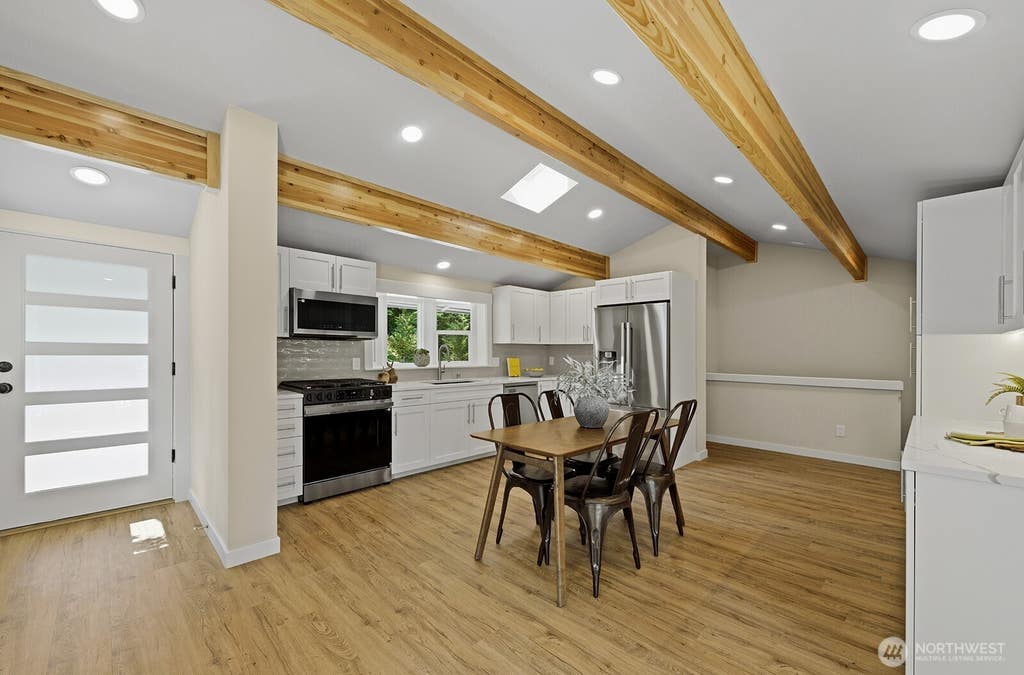 Photo of 22738 SE 22nd Place, Sammamish, WA 98075 (MLS # 2567846)