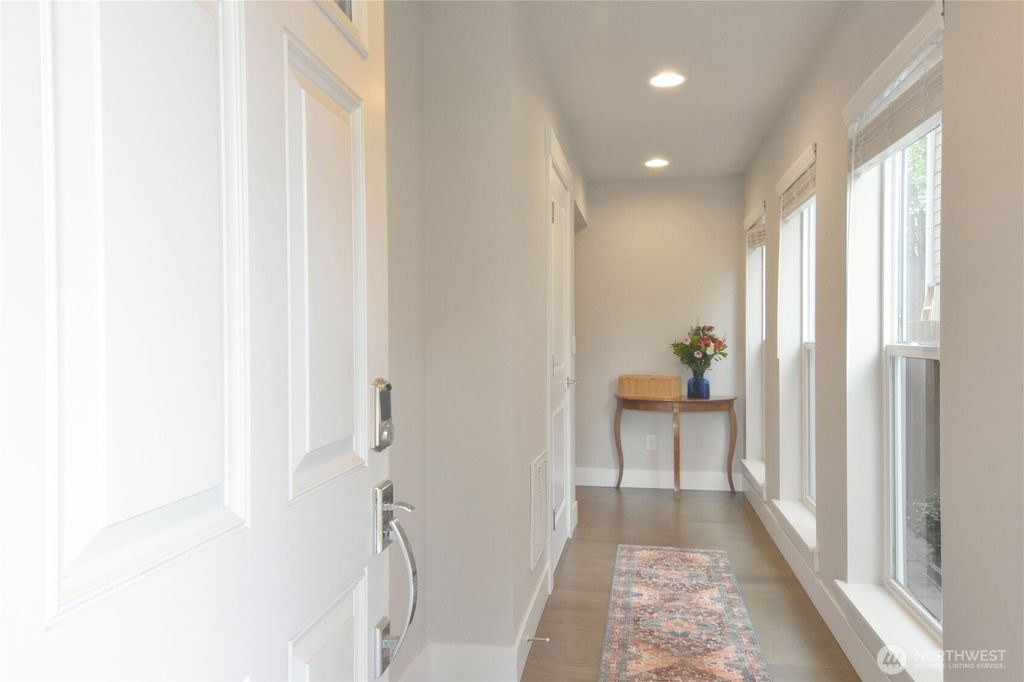 Photo of 1212 141st Place SW, Lynnwood, WA 98087 (MLS # 2379105)