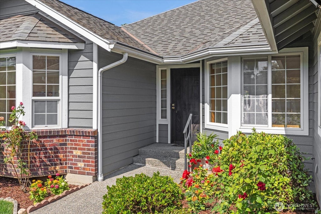 Photo of 4121 173rd Street SW, Lynnwood, WA 98037 (MLS # 2574490)
