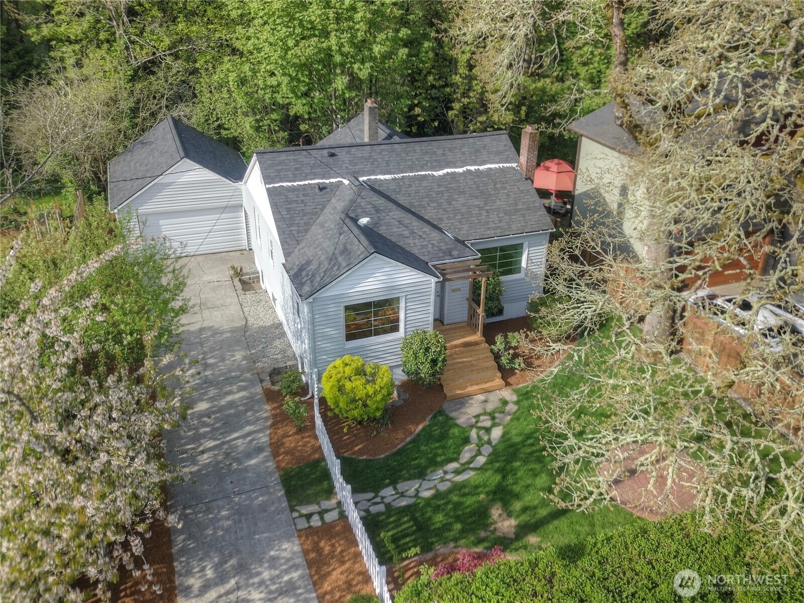 228 Ruby Street SE