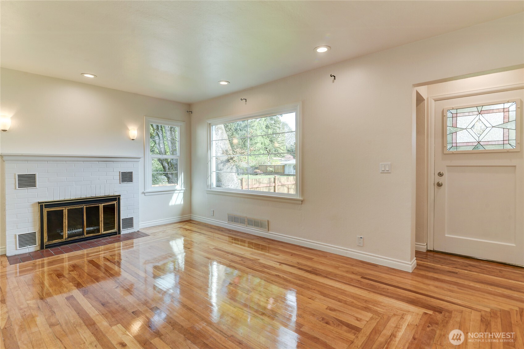 228 Ruby Street SE