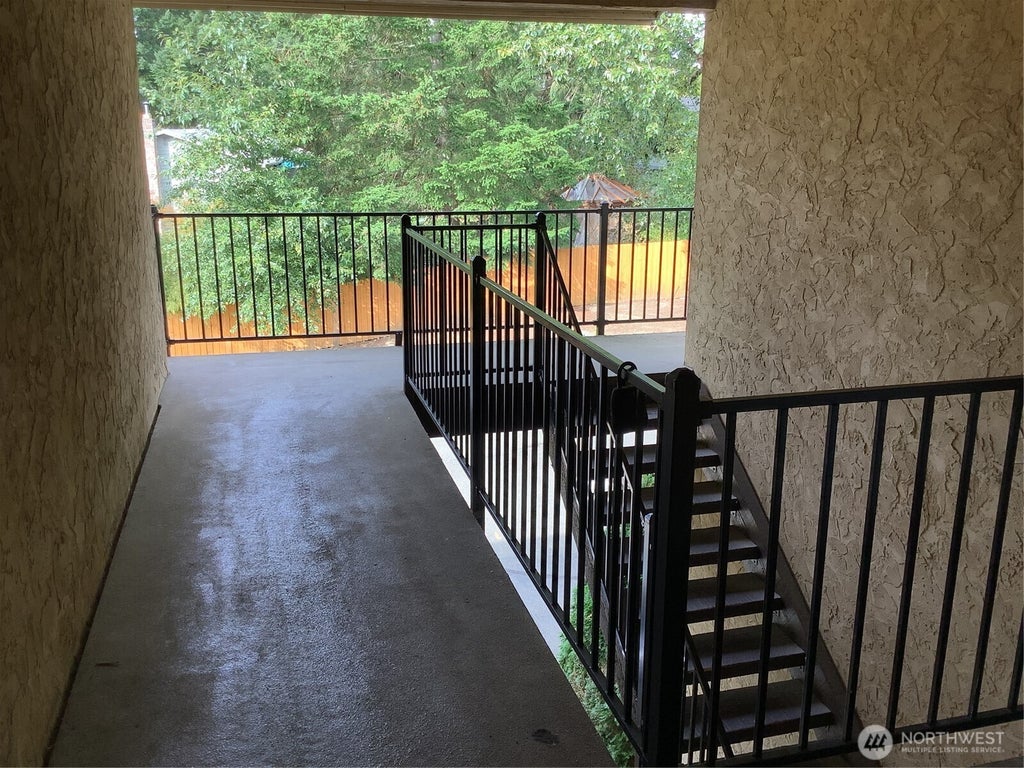 Photo of 12525 NE 145th Street #F114, Kirkland, WA 98034 (MLS # 2581869)