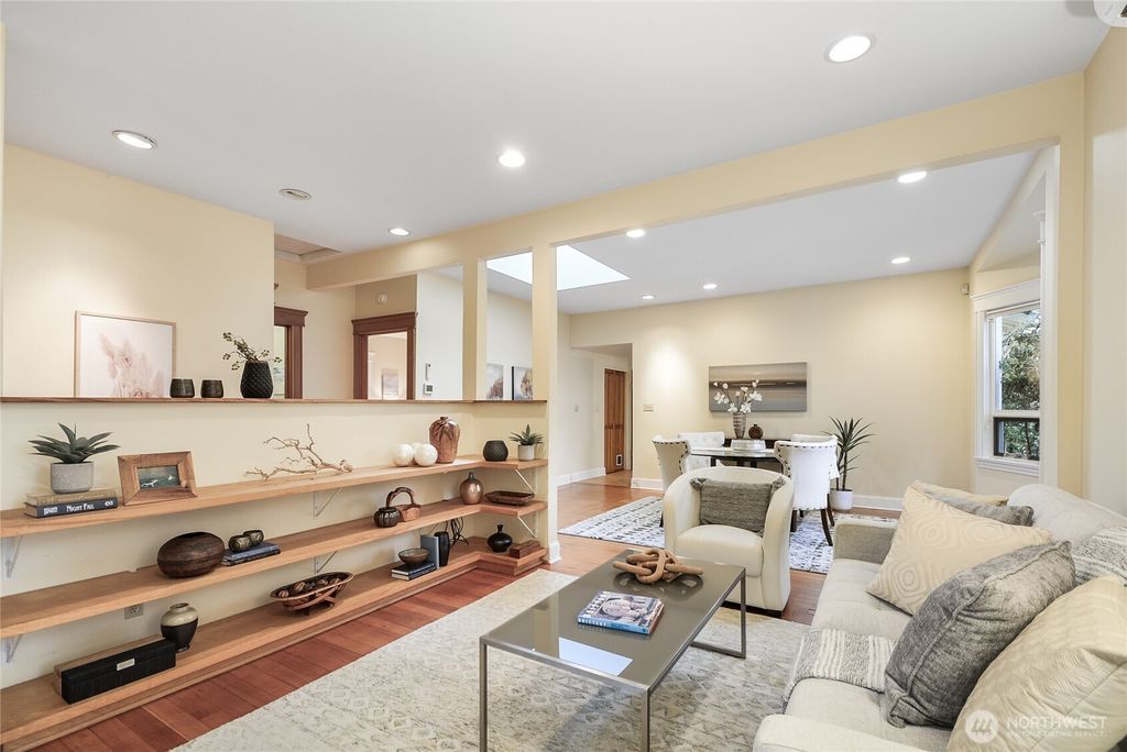 Photo of 932 21st Avenue, Seattle, WA 98122 (MLS # 2492574)