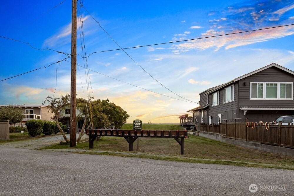 1281 Starfish Road