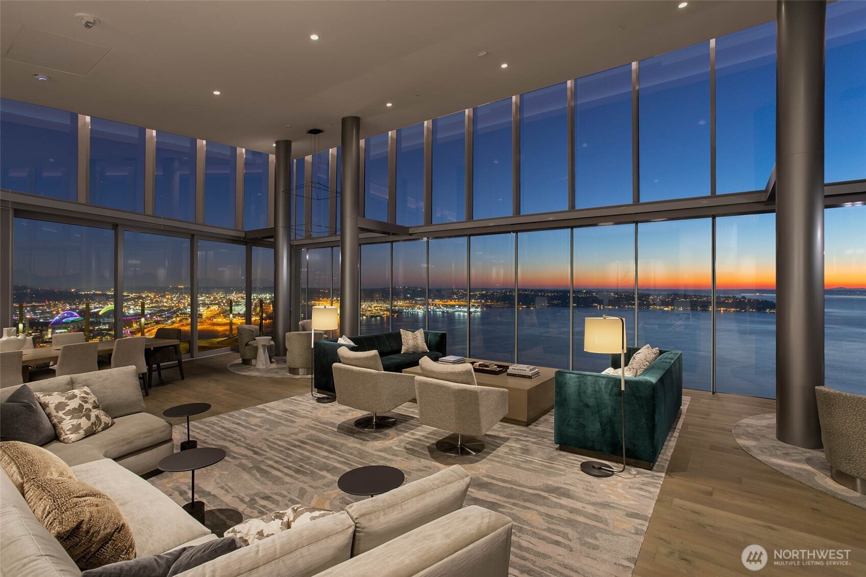 121 Stewart Street 401