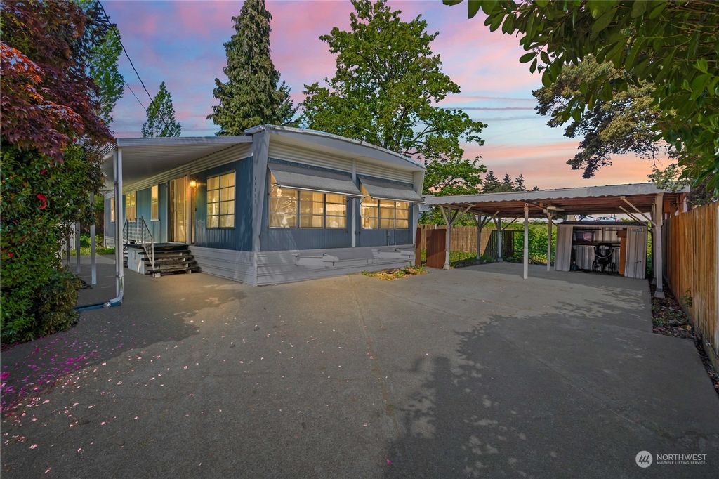 Photo of 14837 38th Avenue S, Tukwila, WA 98168 (MLS # 2232488)