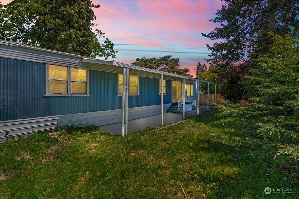 Photo of 14837 38th Avenue S, Tukwila, WA 98168 (MLS # 2232488)