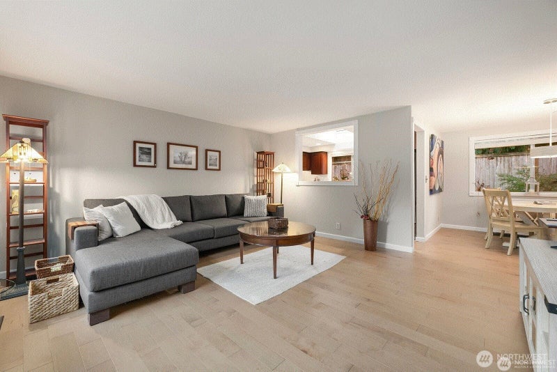 12421 NE 65th Place
