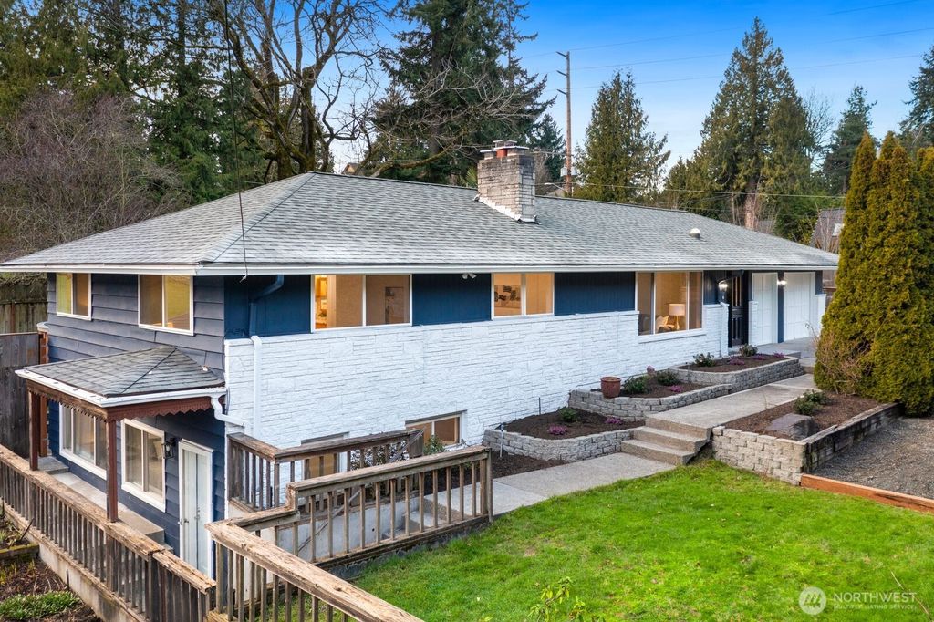 Photo of 2321 100th Avenue NE, Bellevue, WA 98004 (MLS # 2471660)