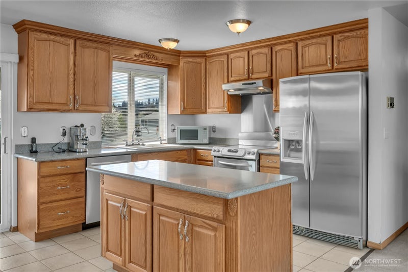 115 3rd Avenue NW