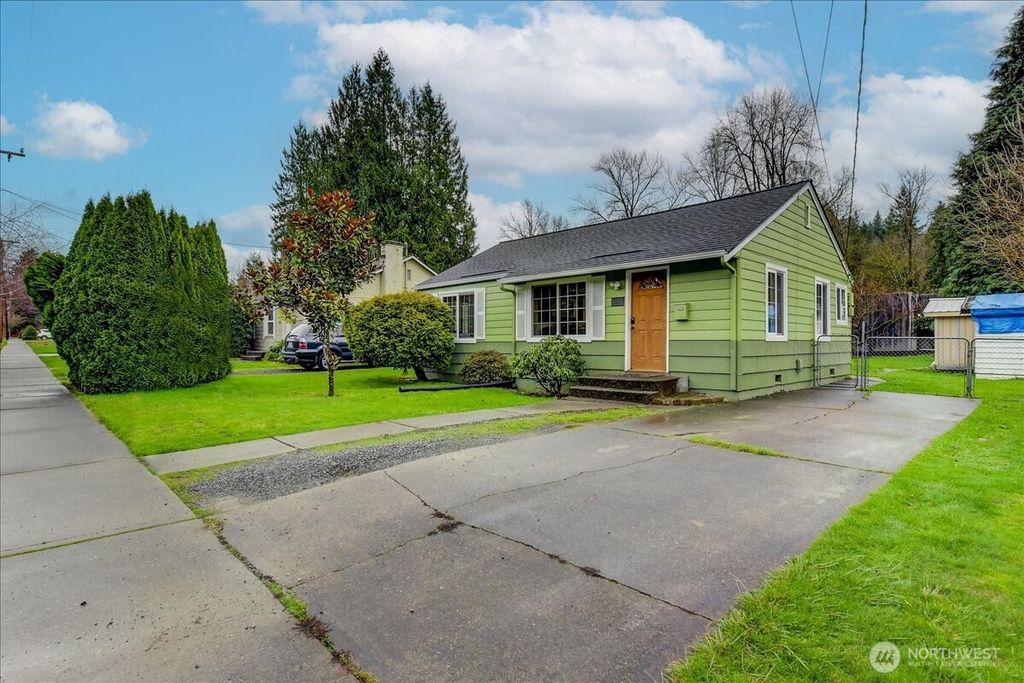 Photo of 3533 SE 6th ST St, Renton, WA 98058 (MLS # 2455893)