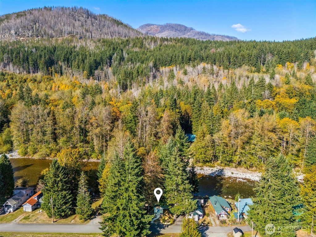 Photo of 520 Railroad Avenue E, Skykomish, WA 98288 (MLS # 2443009)