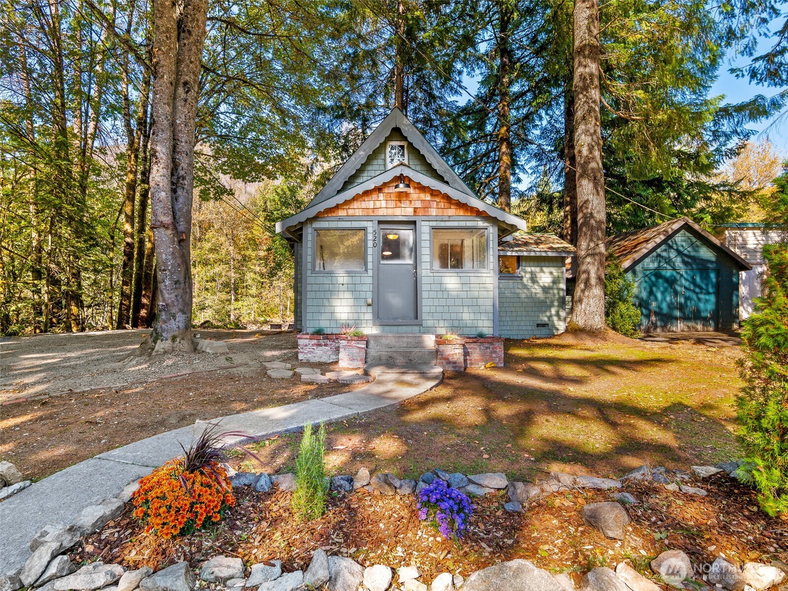 520 Railroad Avenue E