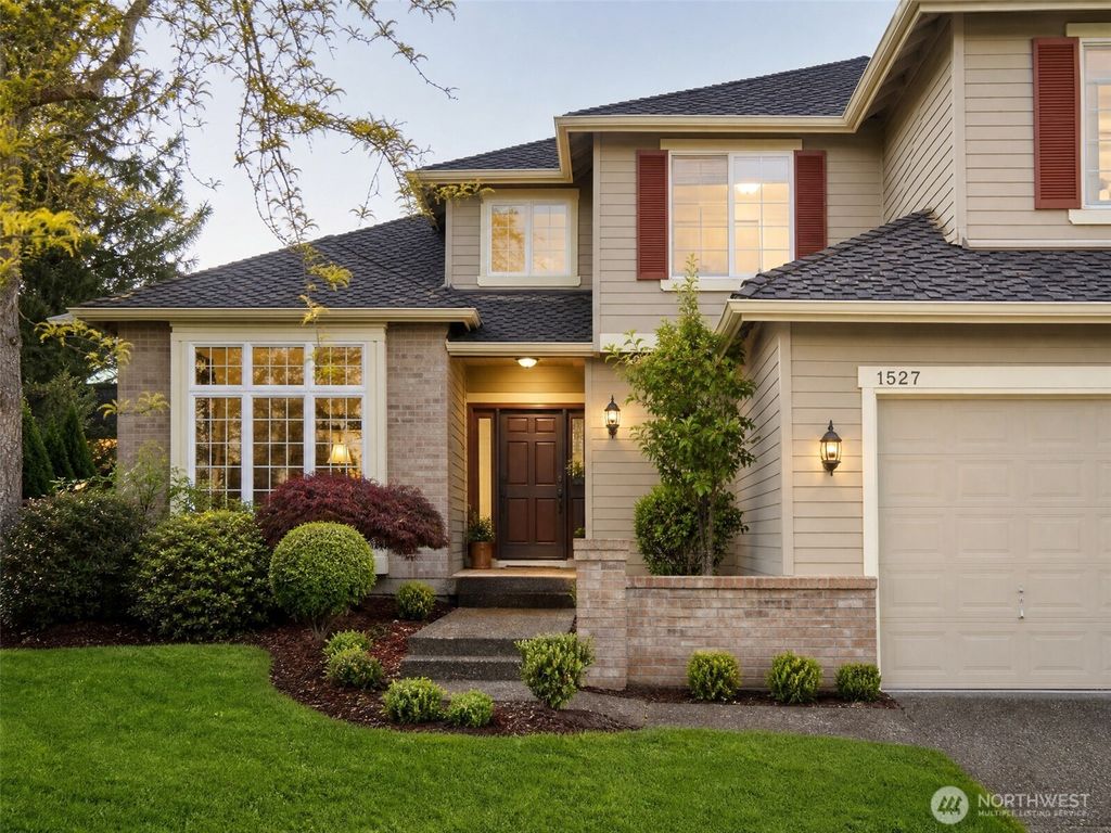 Photo of 1527 233rd Place NE, Sammamish, WA 98074 (MLS # 2526425)