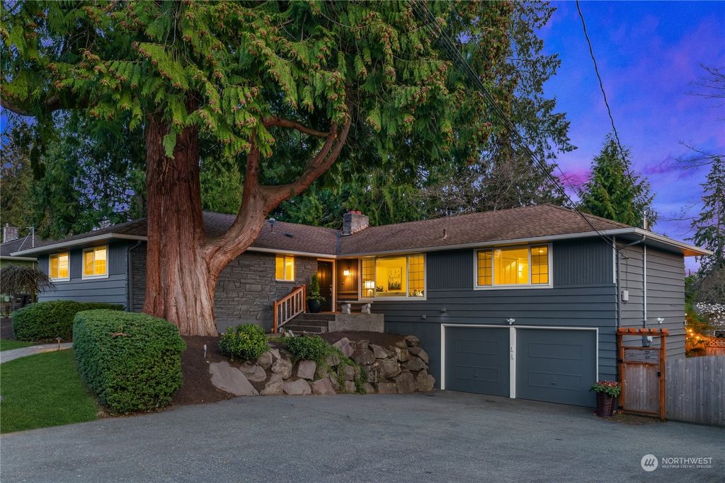 Photo of 10425 NE 194th Street, Bothell, WA 98011 (MLS # 2049502)