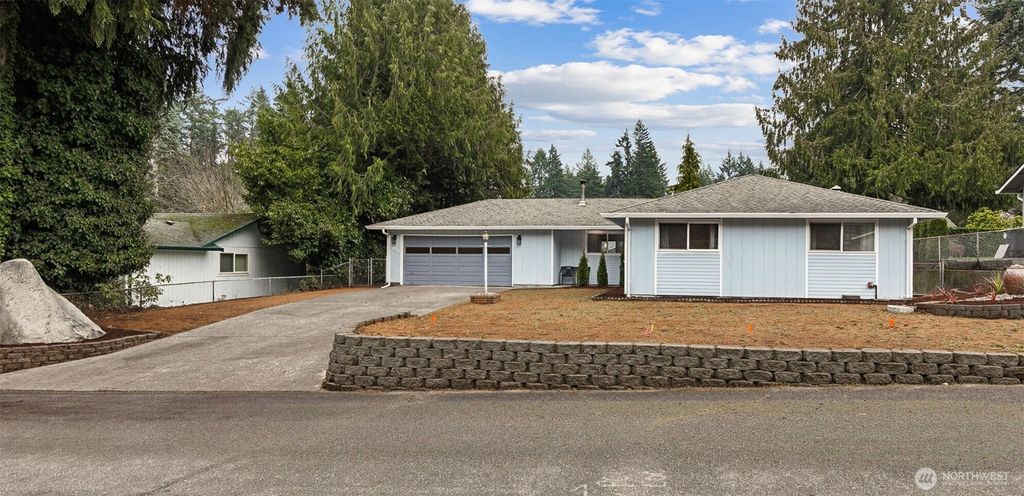 Photo of 430 School Court SE, Lacey, WA 98503 (MLS # 2464283)