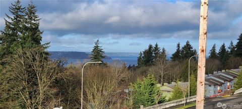 Photo of 29645 18th Avenue S #A303, Federal Way, WA 98003 (MLS # 2470402)