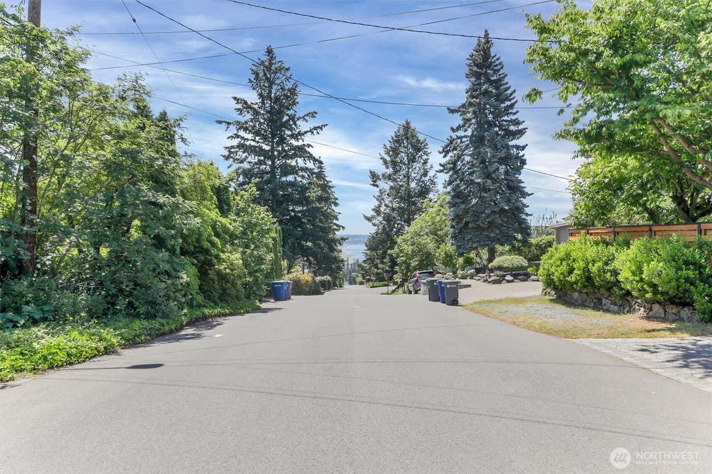 Photo of 20907 4th Place S, Des Moines, WA 98198 (MLS # 2533813)