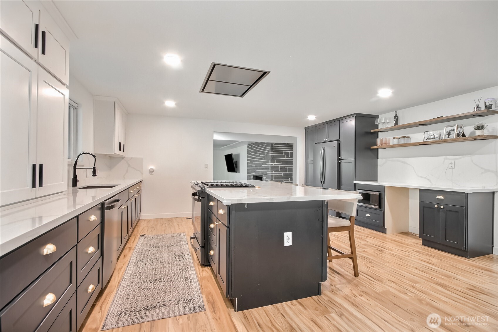 6902 Mount Tacoma Drive SW