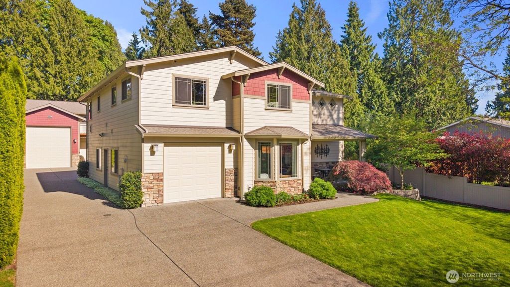 Photo of 11236 108th Ave Ne AVE, Kirkland, WA 98033 (MLS # 2519317)