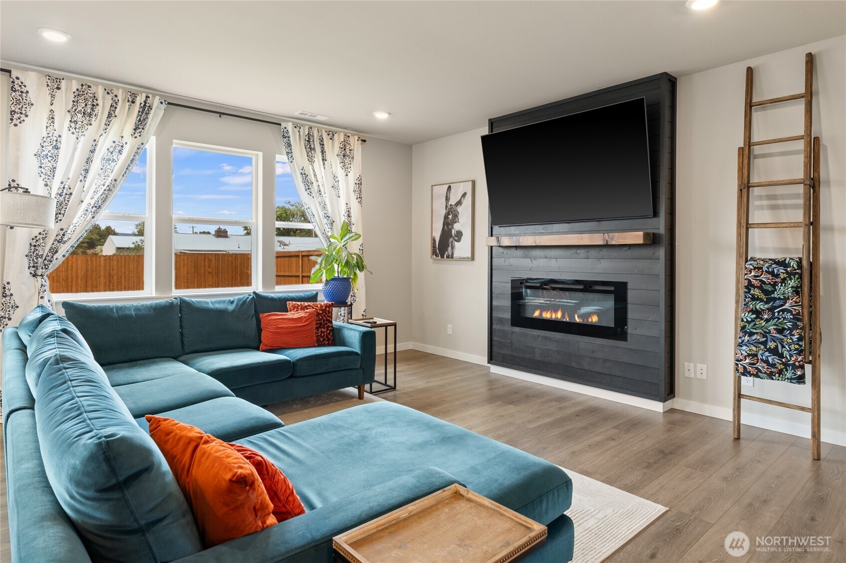 2609 N Leah Lane