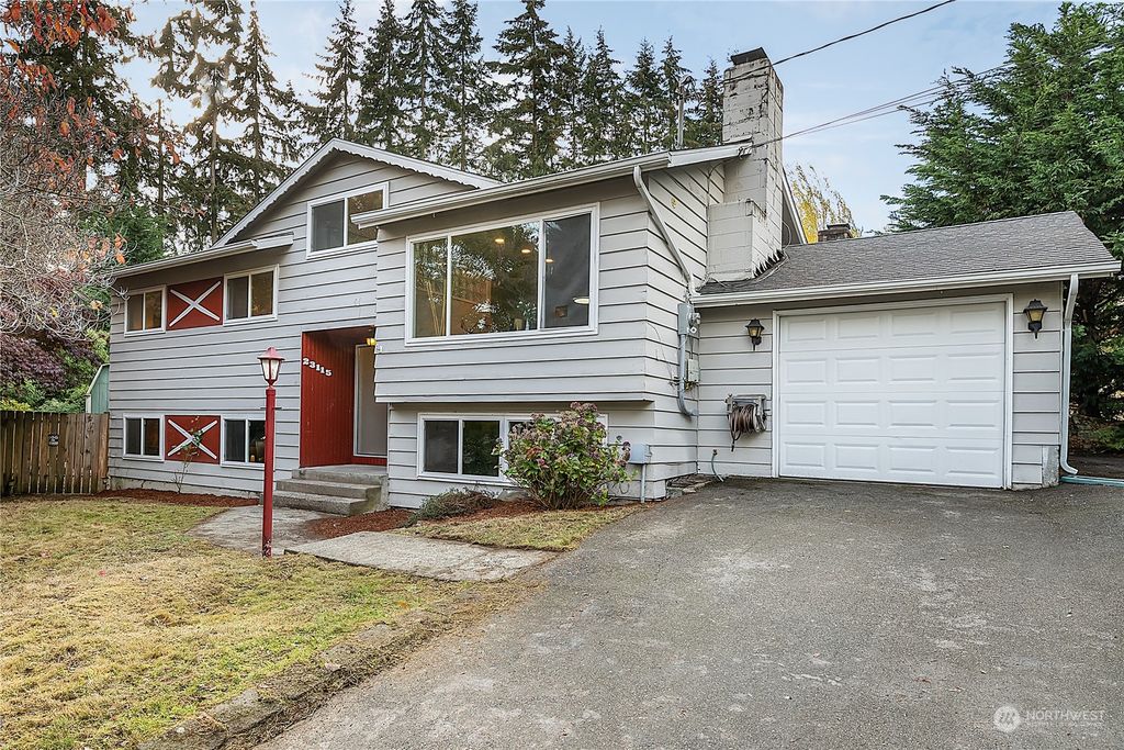 Photo of 23115 80th Place W, Edmonds, WA 98026 (MLS # 2012877)