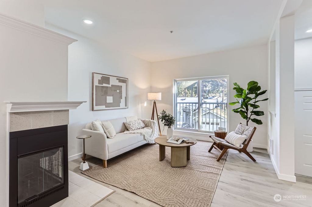 Photo of 9401 178th Place NE #3, Redmond, WA 98052 (MLS # 2330199)
