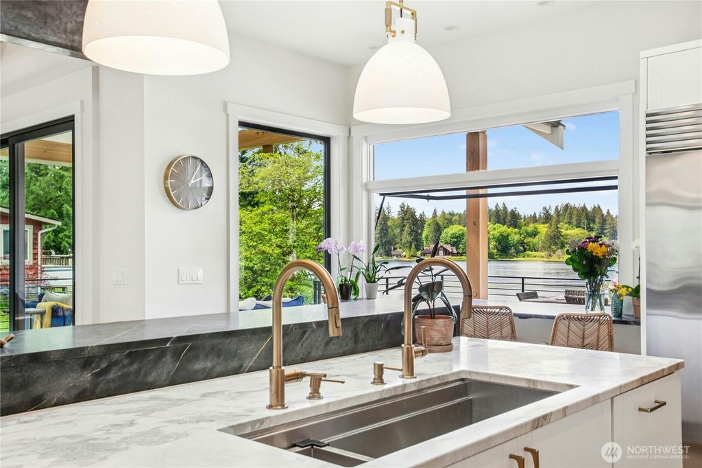 listing image 9363780235654316075