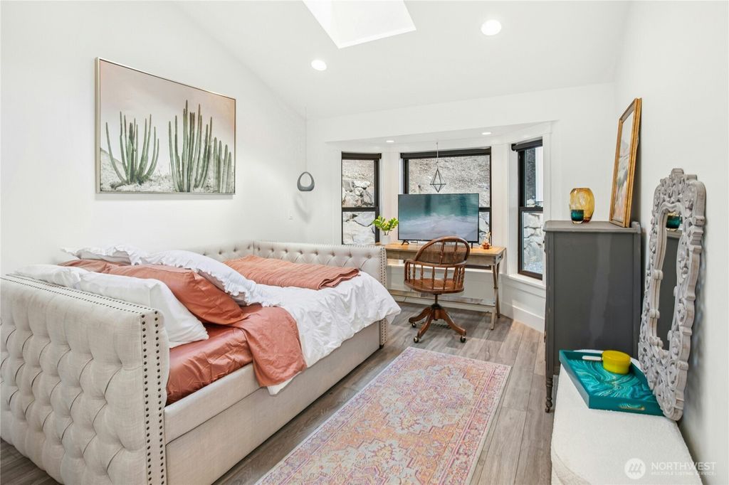 listing image 9361153044732264100