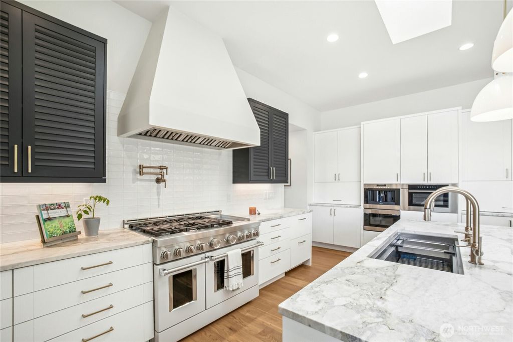 listing image 9365609093551300159