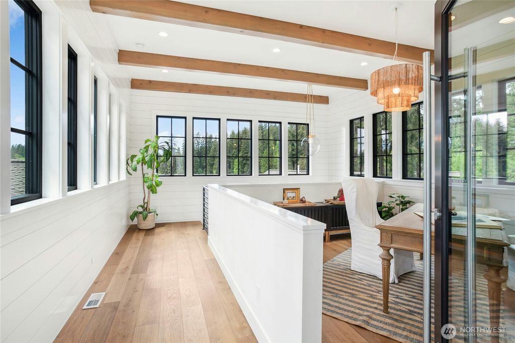 listing image 9361463399908822029