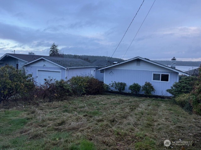 10122 Windward Drive NW