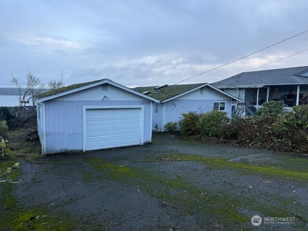 Photo of 10122 Windward Drive NW, Olympia, WA 98502 (MLS # 2462951)