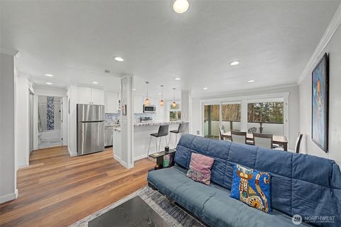 15142 65th Avenue S 313 Tukwila WA 98188