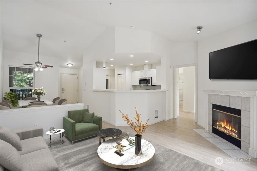 Photo of 18501 SE Newport Way #H336, Issaquah, WA 98027 (MLS # 2048419)