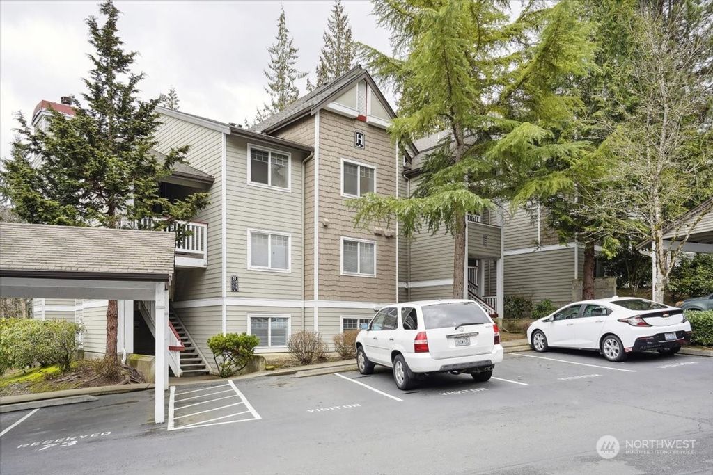 Photo of 18501 SE Newport Way #H336, Issaquah, WA 98027 (MLS # 2048419)