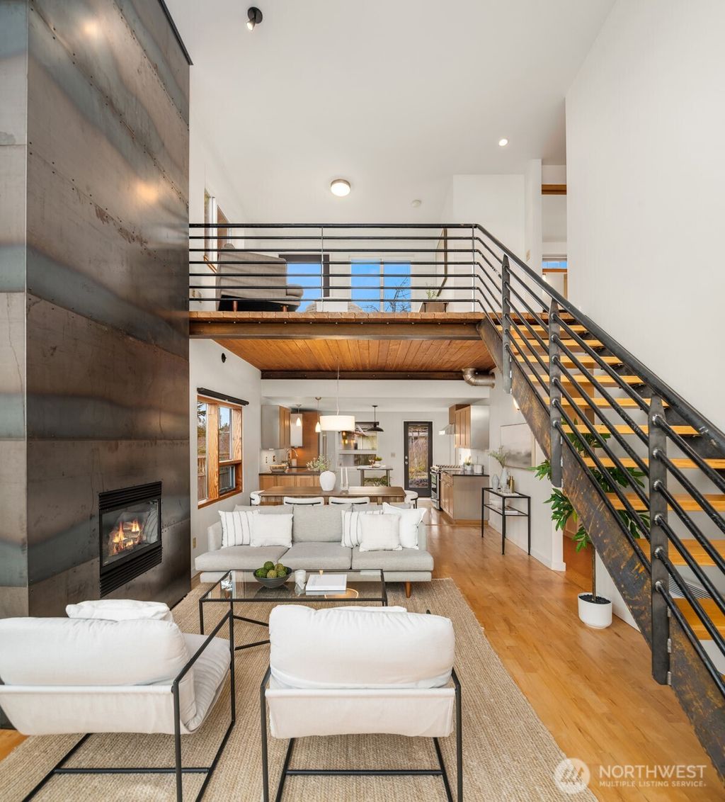 Photo of 5239 S Pearl Street, Seattle, WA 98118 (MLS # 2472378)