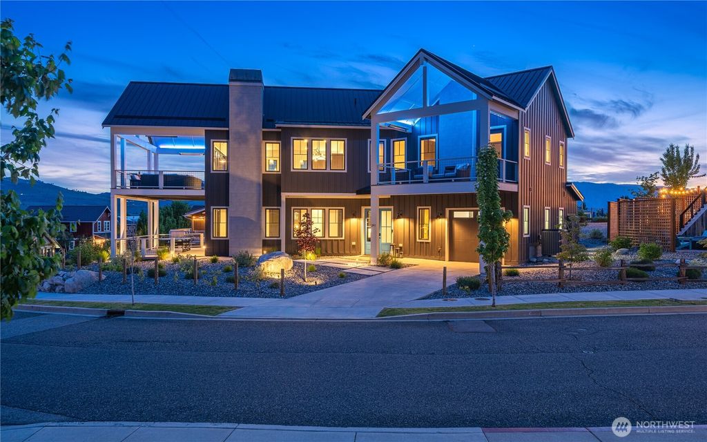 Photo of 391 Porcupine Lane, Chelan, WA 98816 (MLS # 2527358)