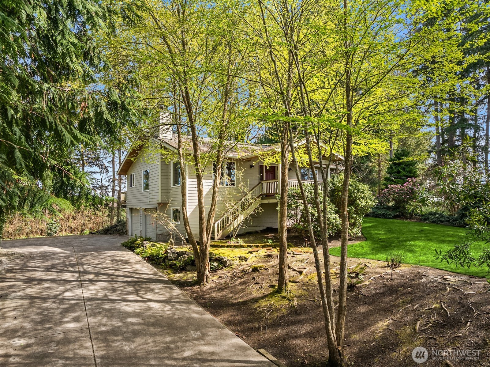 34482 Bridge View Drive NE