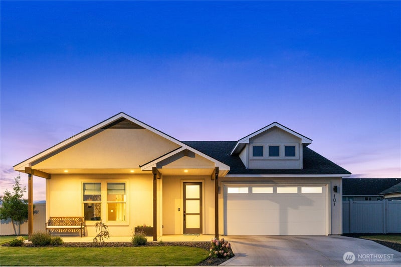 101 E Chinook Road