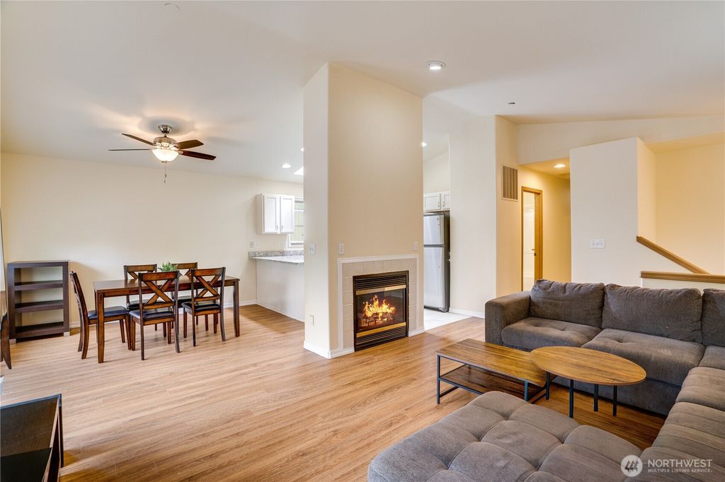 Photo of 935 SW 319th Pl Pl, Federal Way, WA 98023 (MLS # 2446516)
