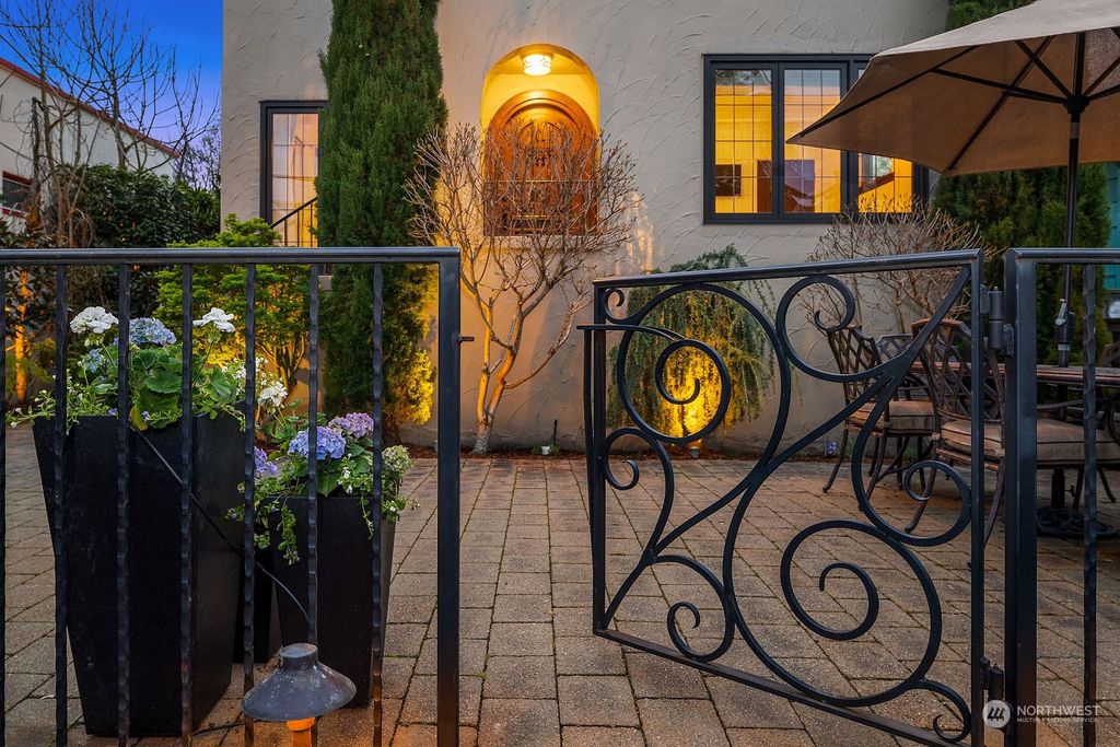 Photo of 2029 41st Avenue E, Seattle, WA 98112 (MLS # 2073104)