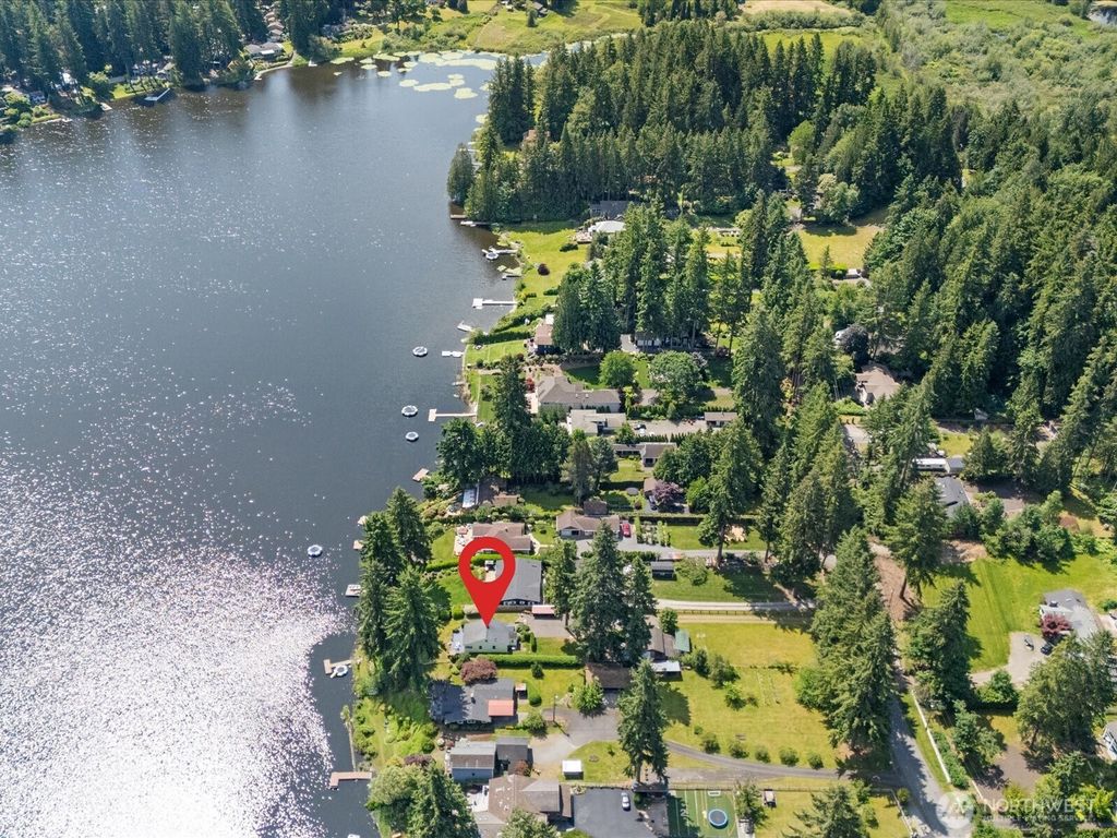 Photo of 17420 185th Avenue NE, Woodinville, WA 98072 (MLS # 2385733)