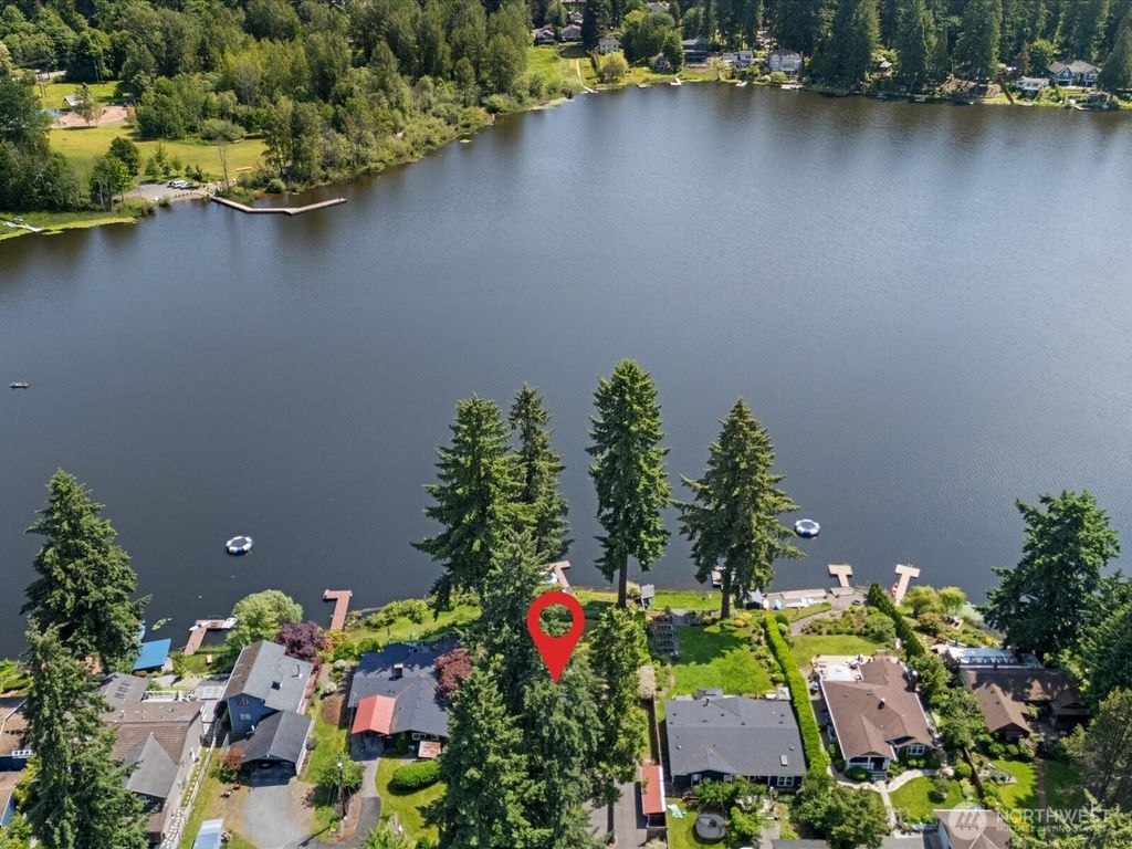 Photo of 17420 185th Avenue NE, Woodinville, WA 98072 (MLS # 2385733)