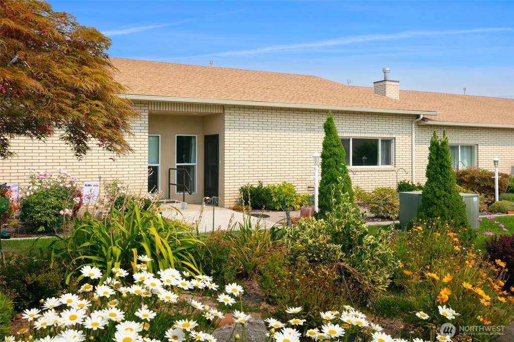 Photo of 5701 W Chestnut AVE #11, Yakima, WA 98908 (MLS # 2572711)