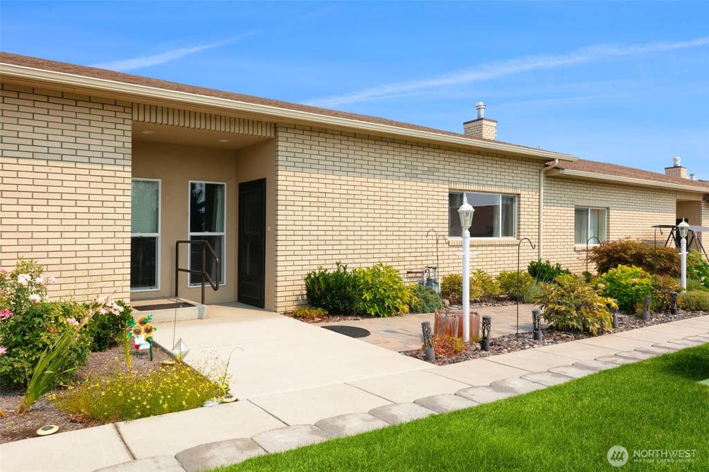 Photo of 5701 W Chestnut AVE #11, Yakima, WA 98908 (MLS # 2572711)