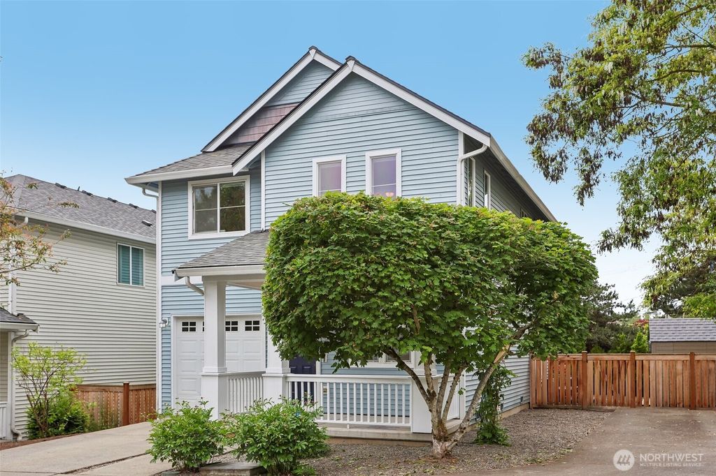 Photo of 3951 S Chicago St ST, Seattle, WA 98118 (MLS # 2527333)