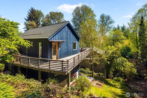 Photo of 15504 SE 18th Street, Bellevue, WA 98007 (MLS # 2527020)