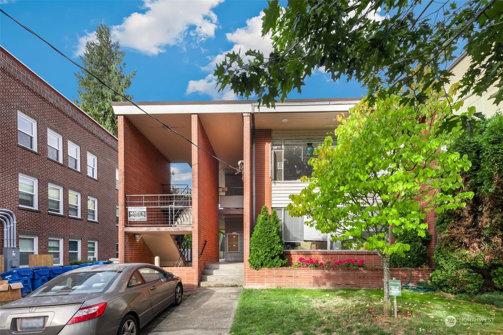 Photo of 4411 Corliss Avenue N, Seattle, WA 98103 (MLS # 2295711)