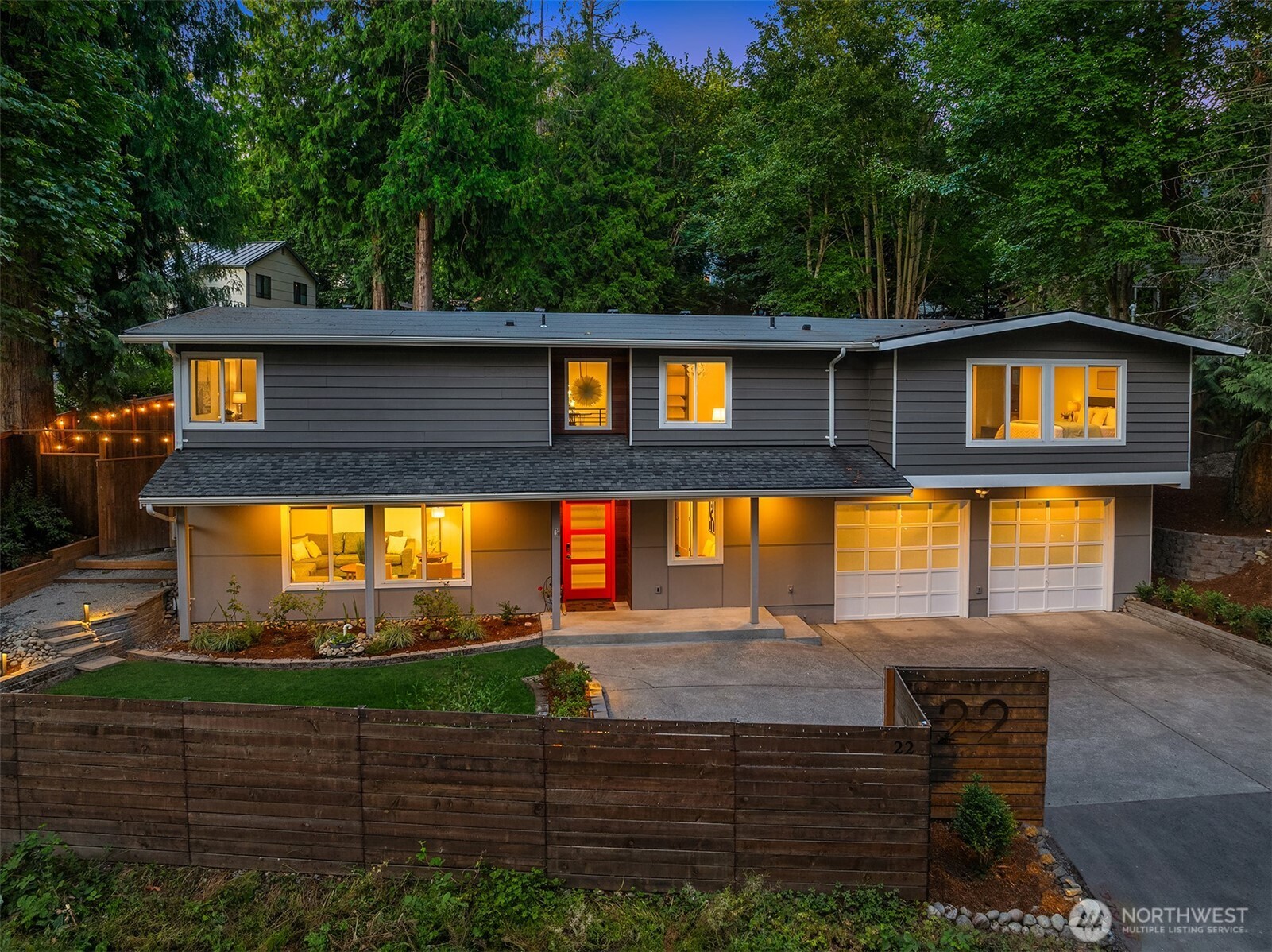 22 Louis Thompson Road SE